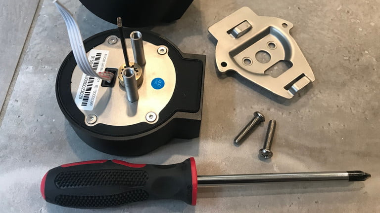 Smart Lock Insert How to install a smart lock